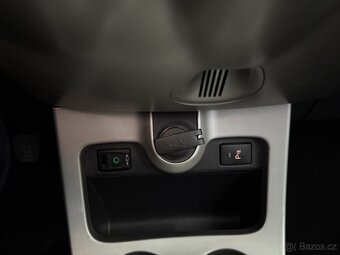 Toyota Urban Cruiser 1,3 74 kW,KLIMATIZACE - 16