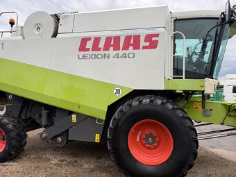 Kombajn Claas Lexion 440  heder V660  RV 2002 - 16