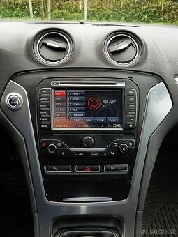 Ford Mondeo MK4 2.0 TDCi, top stav - 16