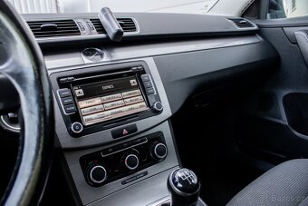 Volkswagen Passat B7 2.0TDI 4MOTION Comfortline - 16