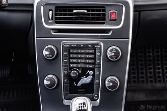 Volvo V60 D2 2.0 88kW Momentum - 16