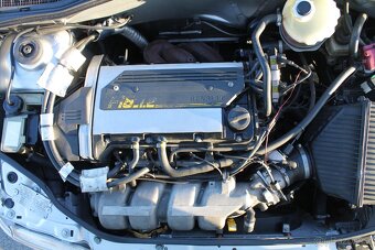 Renault Clio 1.8i 16V - 16