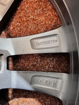 5x112 R17 Škoda Yeti / Octavia Original alu disky - 16