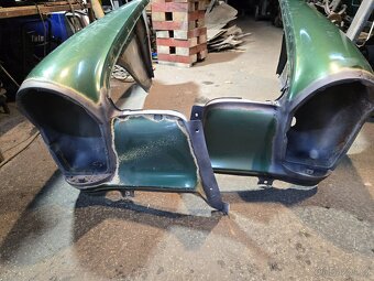 MERCEDES W108 W109 PŘEDNÍ BLATNÍKY PRAVÝ LEVÝ - 16