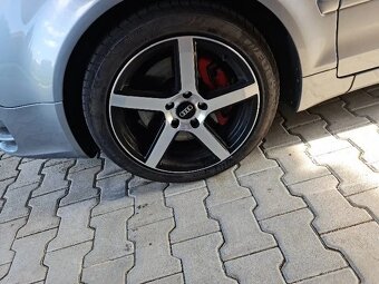 Stredové krytky - pukličky kolies AUDI - 16