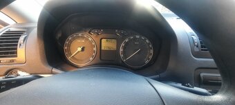Škoda octavia 2 sedan 1,9 TDI nafta - 16