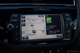 Kia Ceed 1.4 MPI, 74kW, Platinum, Uefa Edition 2016 - 16