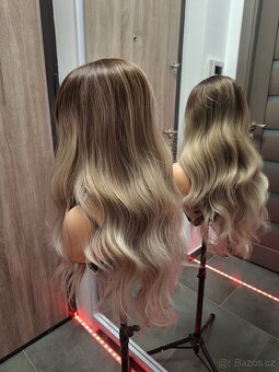 Dlouhá vlnitá blond paruka s krajkou vpředu 60091 - 16