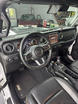 Prodám Jeep Wrangler SAHARA 2.0T 4x4 DPH - 16