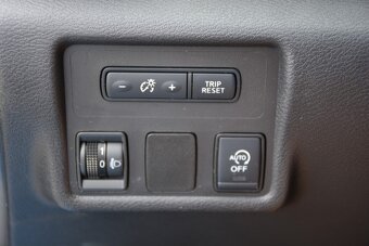 Nissan Micra TEKNA  1,0 i   74 kw  jen 17000km- 2020 - 16