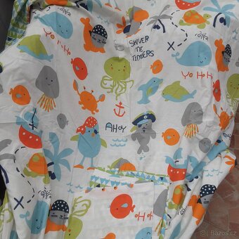 Různé hračky, knihy, obleceni - 16