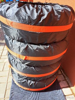 215/55 R17 , 98 V  (M + S) - 16