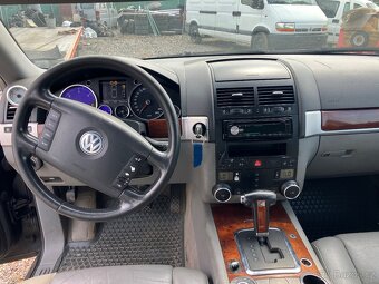 Volkswagen Touareg 3.0TDI A/T 4x4 - 16