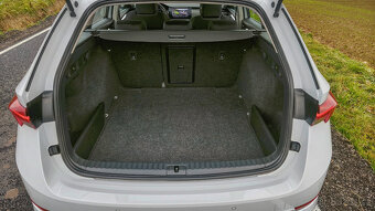 Škoda Octavia Combi 4 IV 2.0 TDI STYLE Plus ACC Matrix - 16