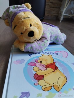 Kniha pro miminko s hrajícím medvídkem Pú - 16
