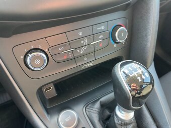 Ford Focus 1.5EB 110kW Tažné,navi,výhřev - 16
