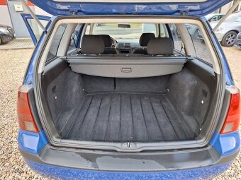 Volkswagen Golf 1.6i 77KW Kombi, Klima - 16