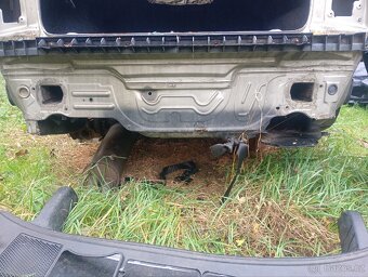 Škoda Superb - náhradní díly - 16