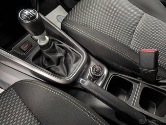 Suzuki Vitara 1,4 i HYBRID ALL GRIP - 16