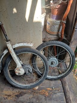 Jawa kola - 16