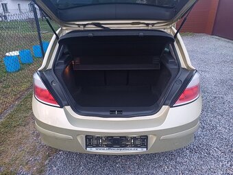 Benzínová Opel Astra 1.6 16V Twinport - 16