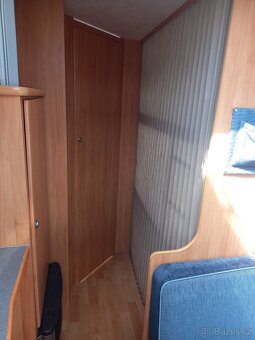 Prodám karavan ADRIA adora 552 ....7 mist na spaní - 16
