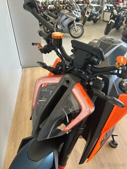 KTM 1290 Super Duke R - 16