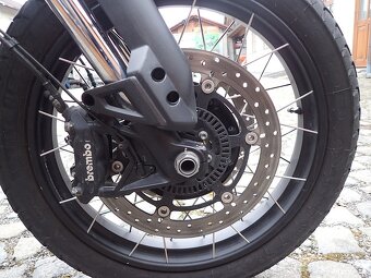 MOTO GUZZI  V 85 TT E5 - 16