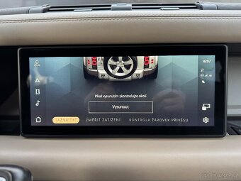 Land Rover Defender D300 110 HSE AWD AT ČR DPH - 16