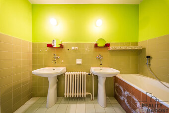 Prodej rodinný dům 4+1 se 2 garážemi v Kyjově, RD Kyjov 4+1 - 16