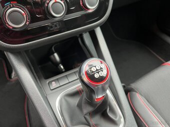 Volkswagen Scirocco 2.0 GTS 162kW Manuál Serviska - 16