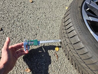 Originální zimní sada kol Škoda Superb VERITATE R19, TPMS - 16