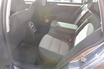 PRODÁM Škoda Superb 2.0TDi DSG 4x4 Ambition - 16
