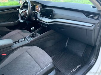 Predám havarovanú Škoda octavia 4 2.0tdi 85 kW 2023. - 16