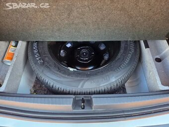 Dacia Duster 1.6i/84kW 4x4,2019,1.maj.ČR,serviska - 16