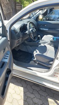 Toyota Hilux - 16