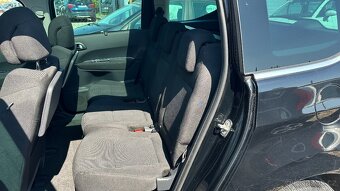 Peugeot 5008 2.0HDi 110kW Pano,Navi,PDC - 16