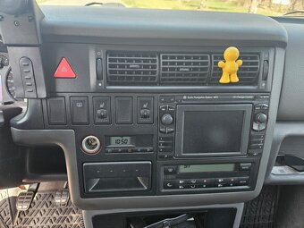 VW Multivan 2.5TDI 111Kw Atlantis 2002 - 16