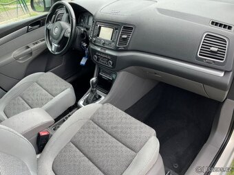 Volkswagen Sharan 7N 2.0 TDi DSG 2012 103kW bez koroze - 16