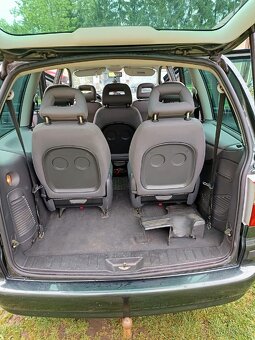 Ford galaxy - 16