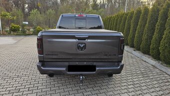 Dodge Ram Laramie Sport Night panoramatická střecha - 16