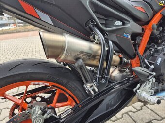 KTM 890 Duke R - 16