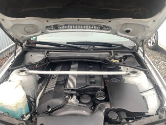 BMW 3 3.0 330i Touring - 16