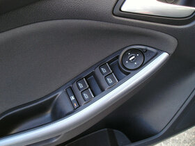 FORD FOCUS COMBI 1.6 EcoBoost 110KW RV-12/2011 - 16