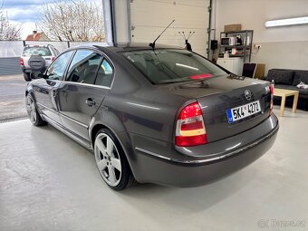 Škoda Superb 2.8 benzín. - 16