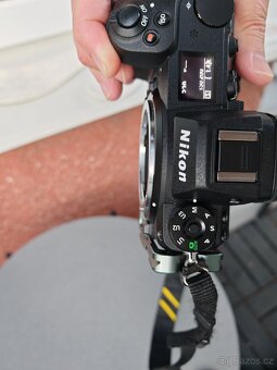 Prodej Nikon Z7 II + baterie + L destička + SD karta - 16