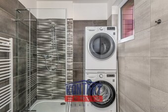 Prodej luxusního apartmánu 3+KK se saunou, terasou a zahrado - 16