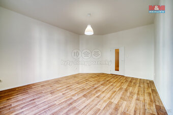 Prodej bytu 3+1, 117 m², Plzeň, ul. Kardinála Berana - 16