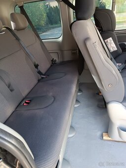 Opel Vivaro 2,5 CDTI - 16