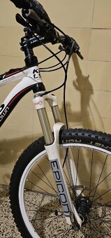 Celopružené kolo Kelly's Flown - 16